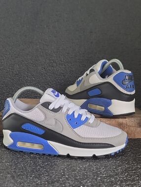 Nike Air Max 90 'Hyper Royal' Wmns 8.5 (RGPC) Ships Today